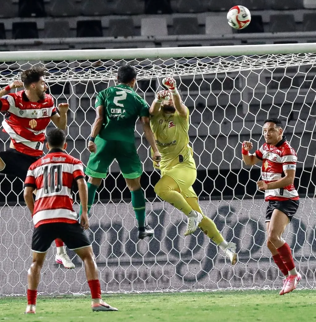 Lawan Madura United, Persebaya Surabaya Tumbang di Kandang
