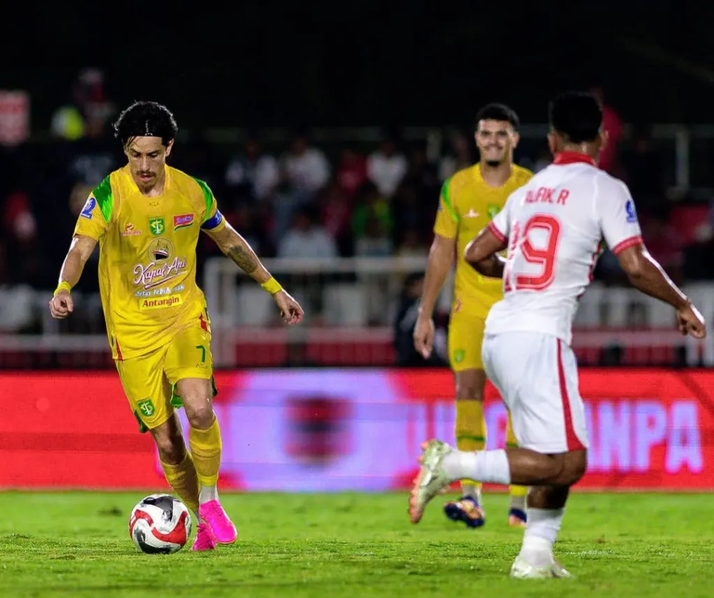 Persebaya Permalukan Malut United di Kandang