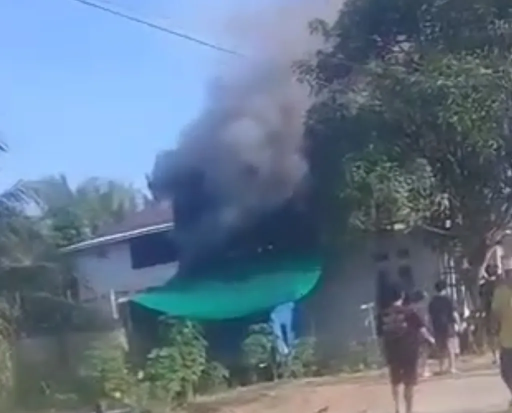 Mabuk, Pria Ini Bakar Rumah Warga