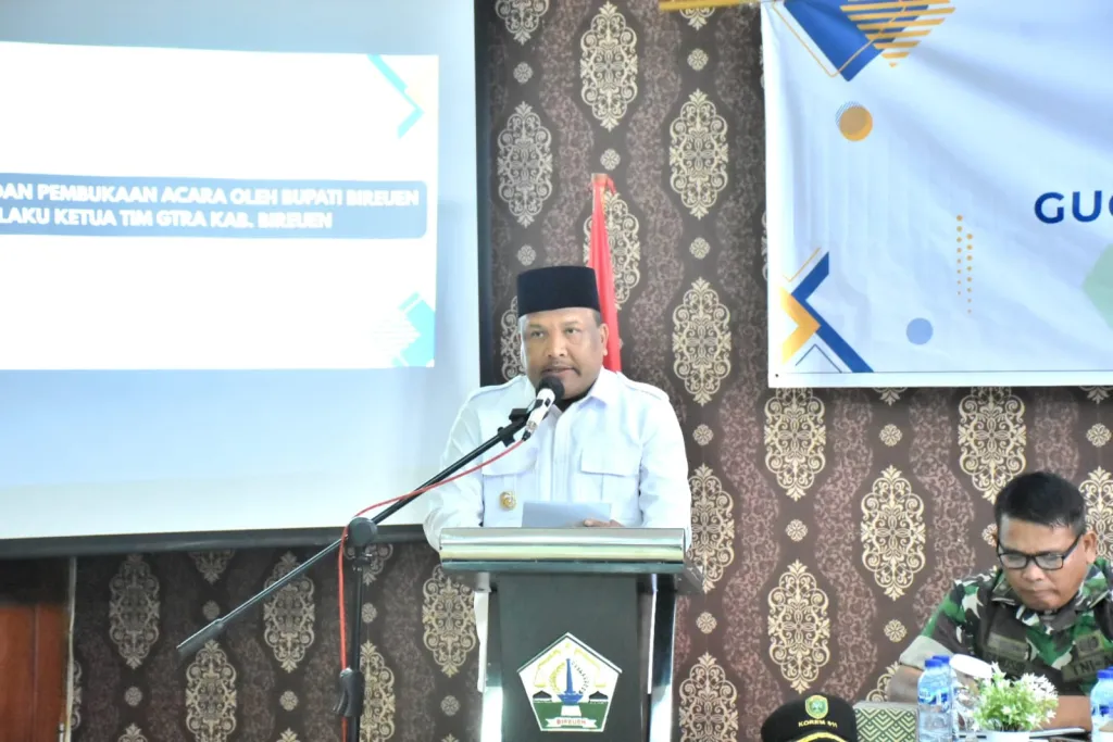 Bupati Bireuen Ir. Mukhlis, ST, saat membuka Rakor GTRA Kabupaten Bireuen Tahun 2026, Rabu (22/4/2026). [Foto: for Realita.co]