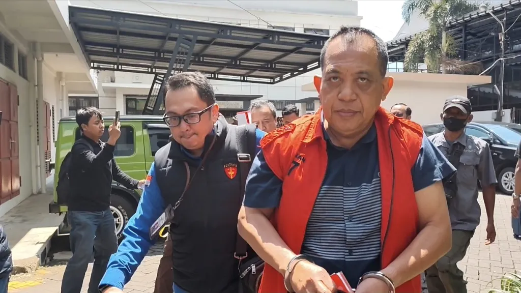 Kadis ESDM Jatim Tersangka, Diduga Pungli Perizinan hingga Rp2,36 Miliar