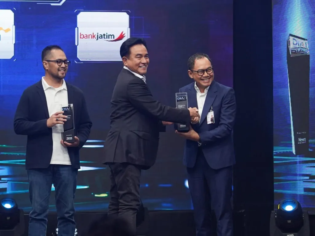 Sukses Transformasi JConnect, Bank Jatim Naik Panggung Digital Innovation Award 2026