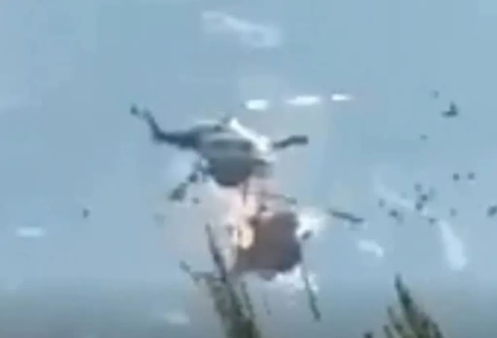 Dua Helikopter Tabrakan saat Padamkan Kebakaran Hutan, Dua Petugas Tewas