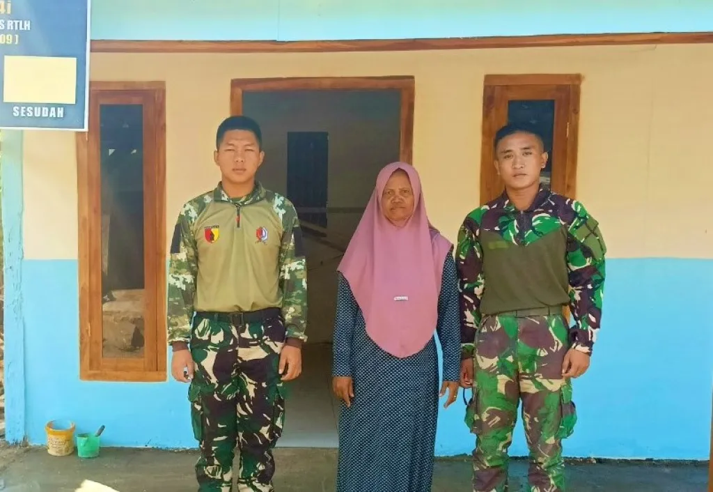 Senyum Bahagia Bu Tini: Rumah Tak Layak, Kini Rampung 100 Persen Berkat TMMD 129 Bojonegoro