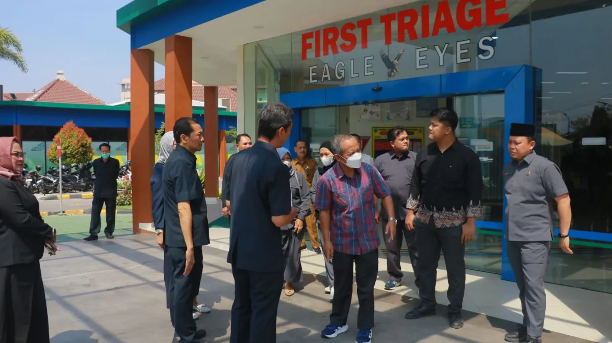 Sidak RSUD Ponorogo, DPRD Soroti Ruang Tunggu Poliklinik Berdesakan hingga Antrean Obat