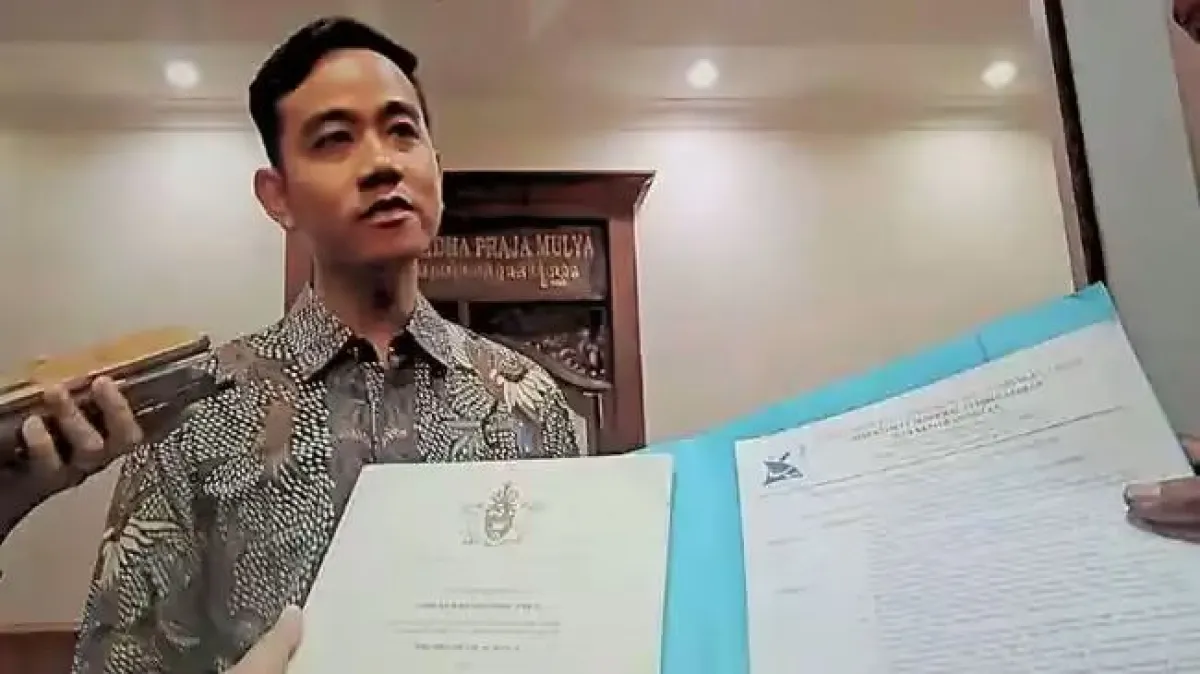 Alumni Kampus Solo Gugat Syarat Bukti Ijazah SMA Capres-Cawapres ke MK