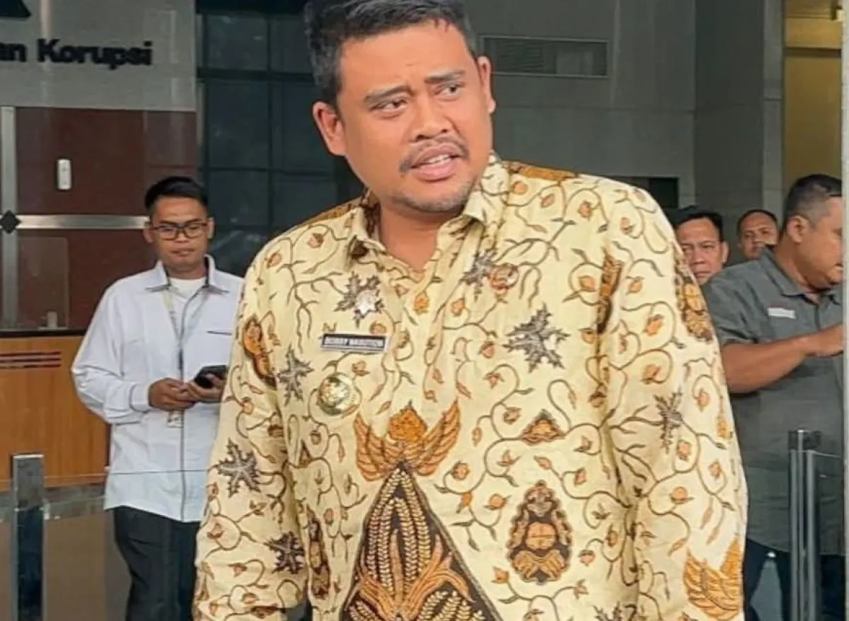Foto di Lokasi Proyek Bersama Tersangka Korupsi Dipamerkan, KPK Bakal Panggil Menantu Jokowi