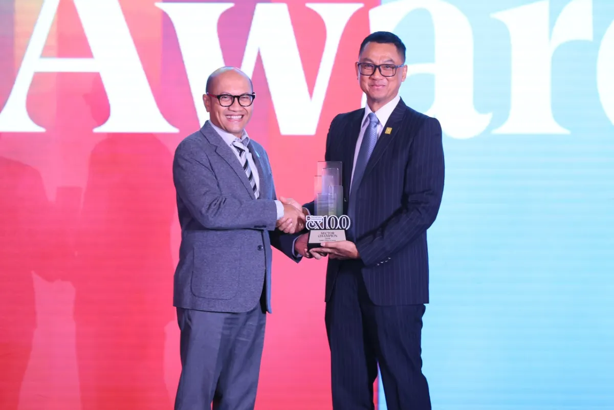 Transformasi Berorientasi Pelanggan, PLN Raih Sector Champion dan Runner Up BUMN Layanan Terbaik Danantara Indonesia CX1