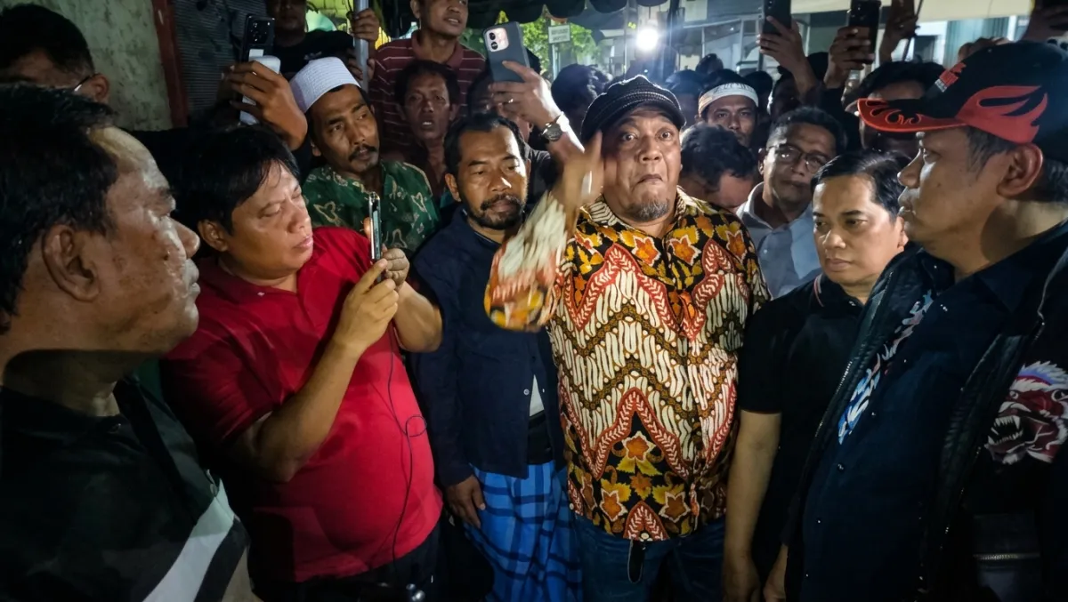 Tenda Satpol PP Digeruduk Pedagang Pasar Buah Tanjungsari, Tuntut Pengawasan Dihentikan