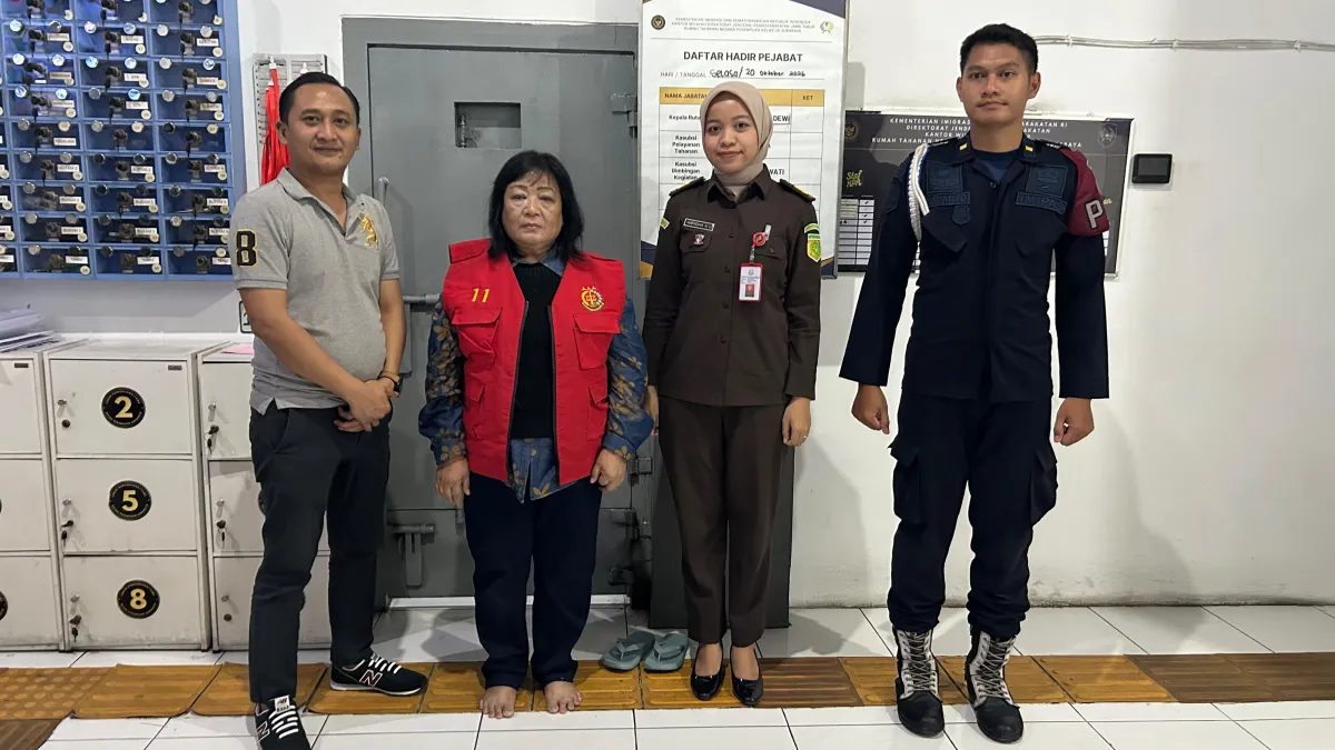 Diburu Tim Intelijen, Buronan Penipuan Tertangkap Saat Makan Siang