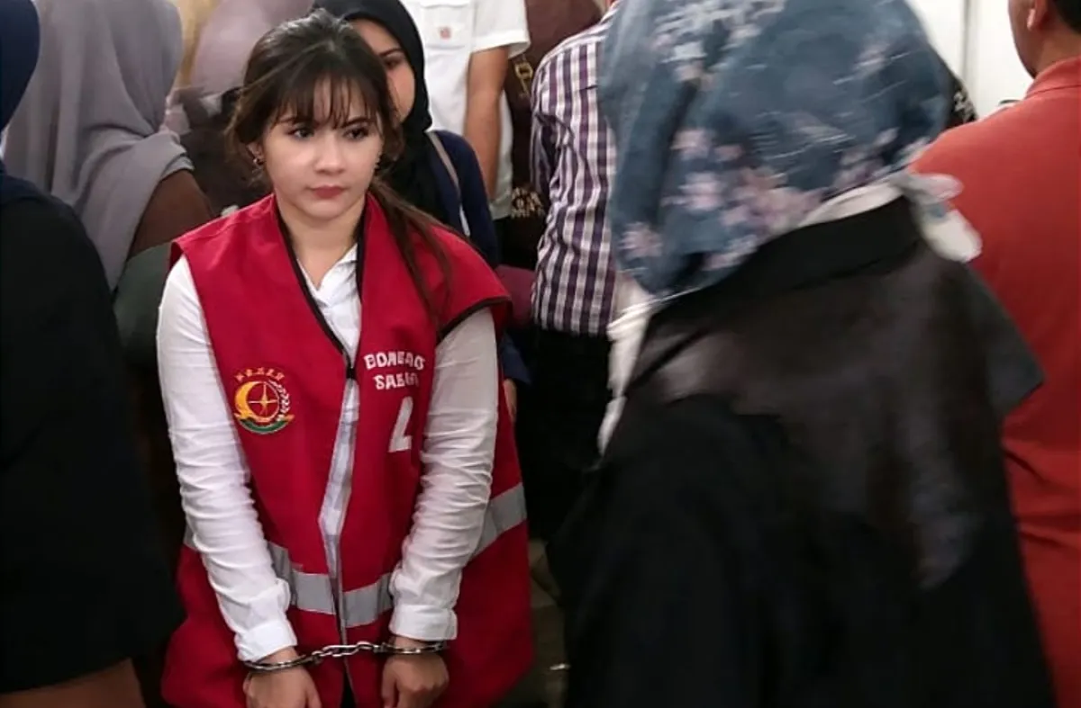 Mabuk! Tabrak Lari di Depan Grahadi, Erica Natasha Risakotta Diadili 