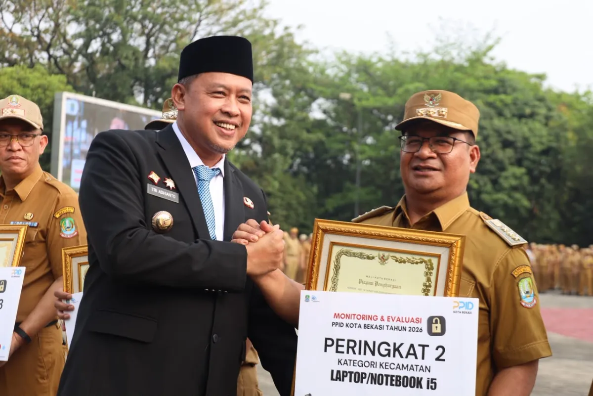 Wali Kota Bekasi Beri Penghargaan Prestasi Warga dan Aparatur, dari GEBER AKSI hingga Siswi Berprestasi Internasional