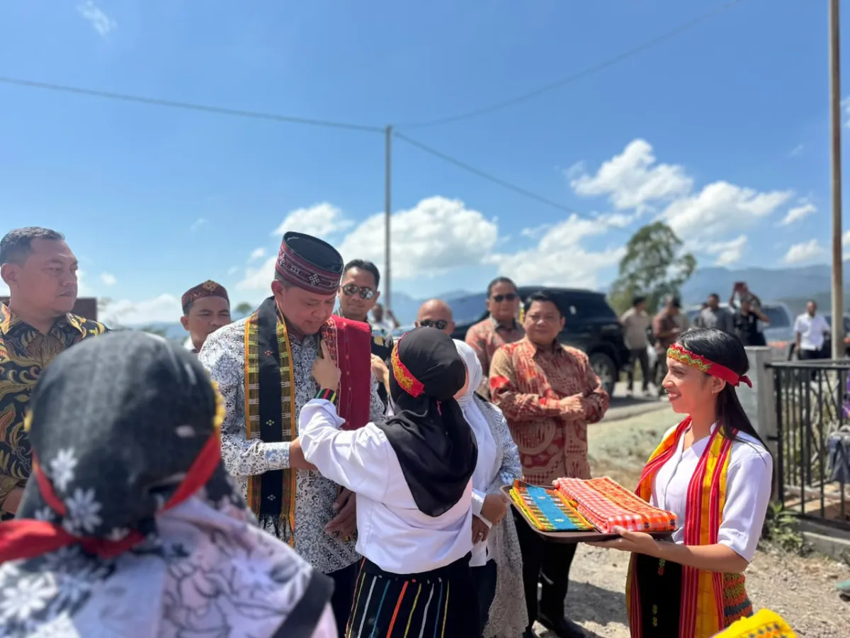 Bekasi Kirim Rp 2,1 Miliar ke NTT! Wali Kota Tri Adhianto Bangun Rumah Kasih di Manggarai Timur