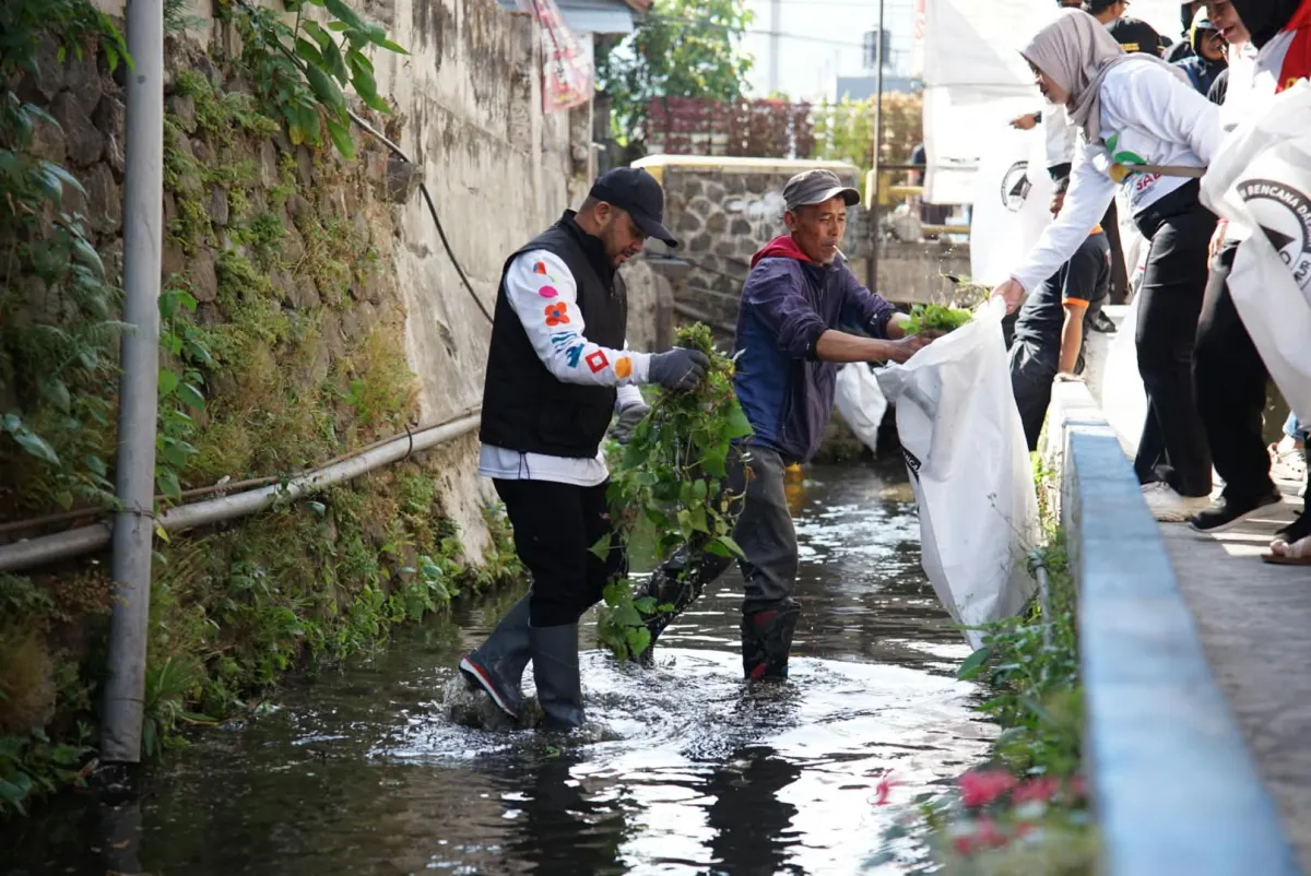 Partai Gerindra Kota Batu Gelar Gerakan ASRI di Kalikebung, Ajak Warga Peduli Kebersihan Sungai