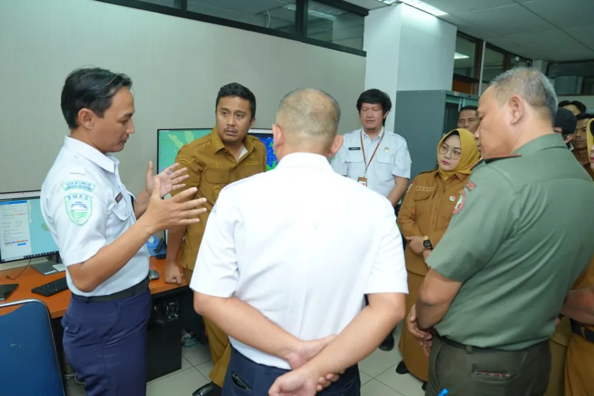 Wagub Vasko Minta Mitigasi Kabut Asap Diperkuat