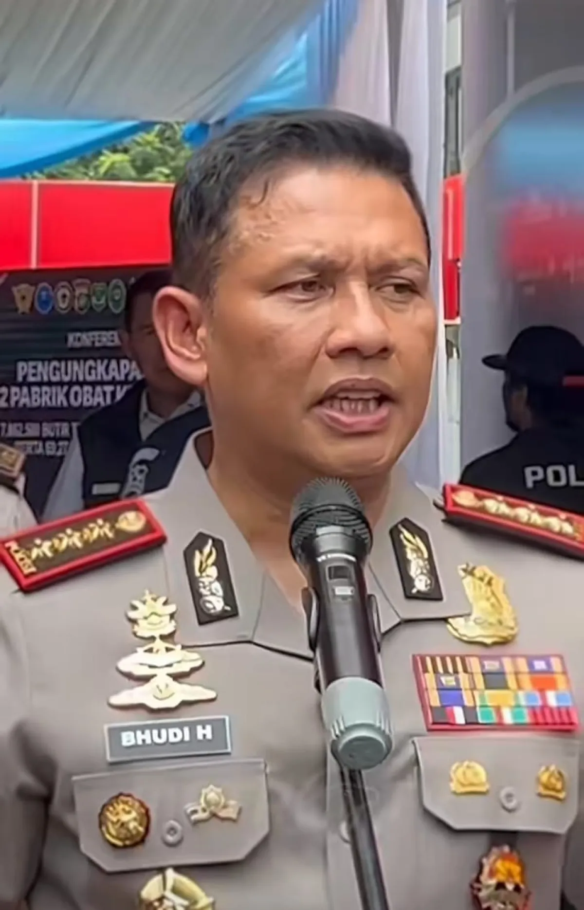 BREAKING NEWS: Polda Metro Tegaskan 6 Aktivis Greenpeace di Bundaran HI TIDAK Ditangkap!