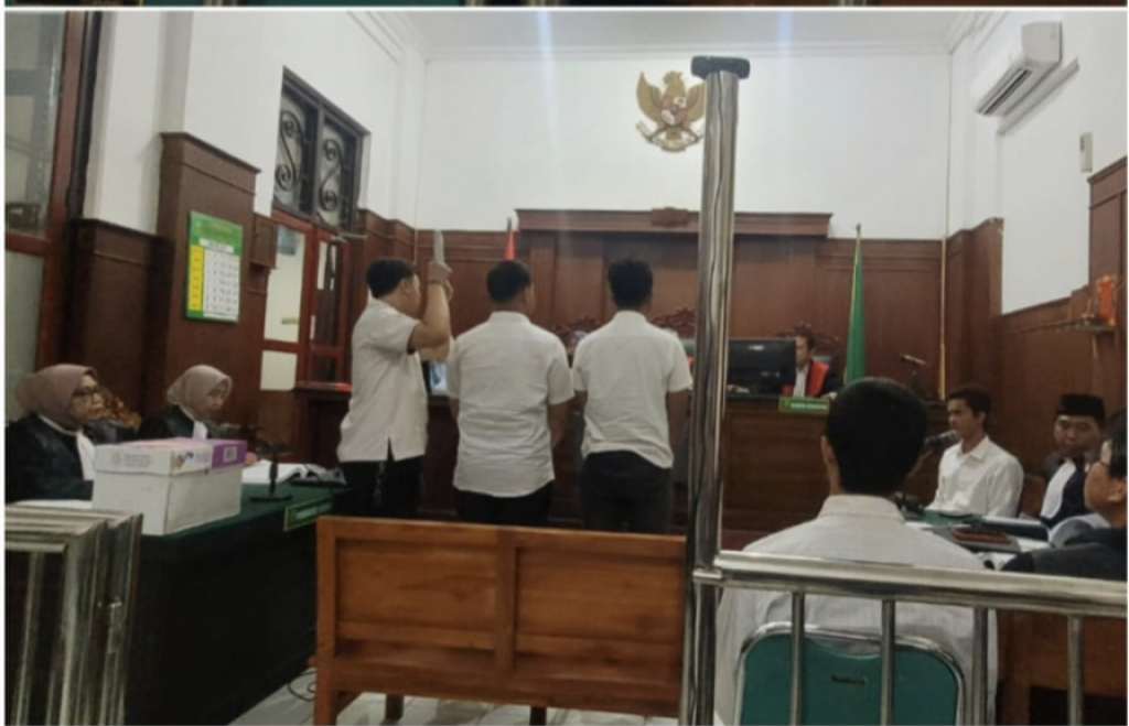 Hakim Pertanyakan Pemberi Uang Tak Diproses dalam Sidang Pemerasan Kadisdik Jatim