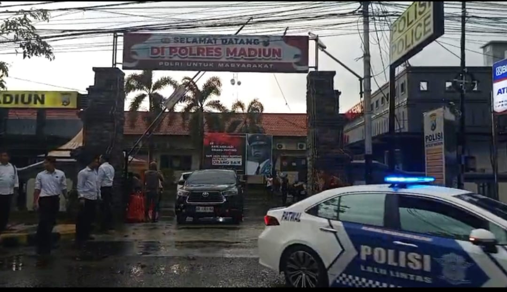 Sebanyak 9 Orang Termasuk Wali Kota Madiun, Dikeler KPK ke Jakarta 