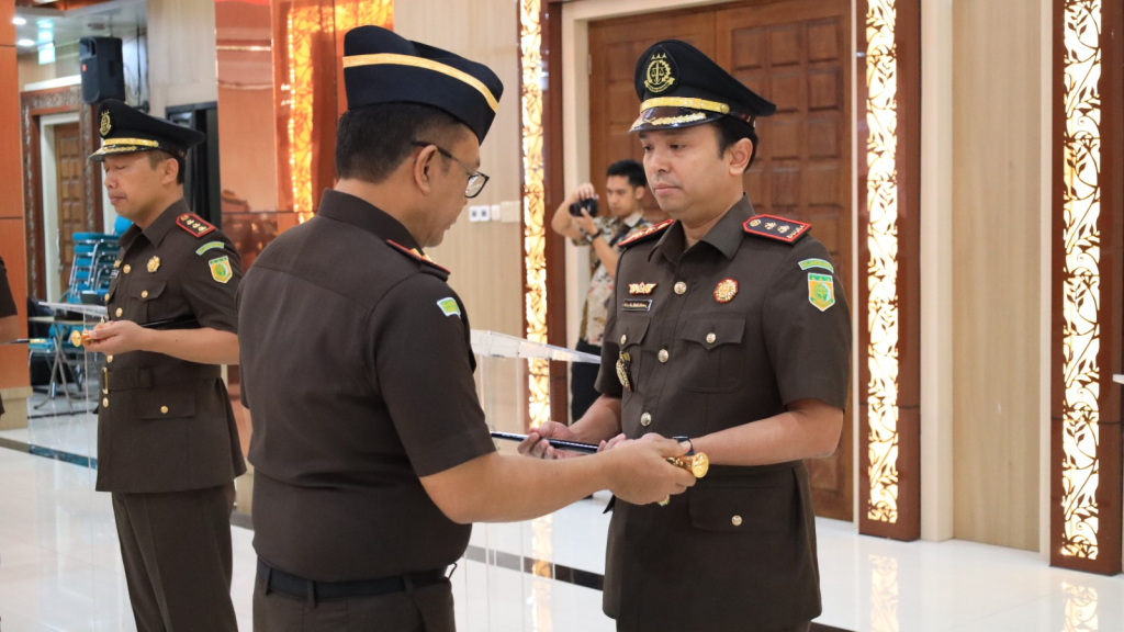 Pucuk Pimpinan Kejari Batu Berpindah Tongkat Komando dari Dr. Andy Sasongko