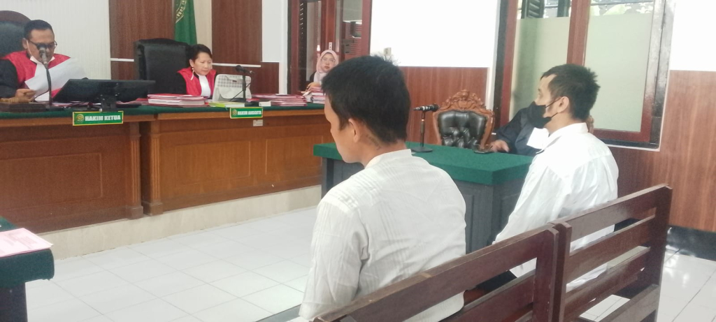 Edarkan Uang Palsu, Guntur Herianto dan Njo Joni Andrean Dituntut 3 Tahun Penjara