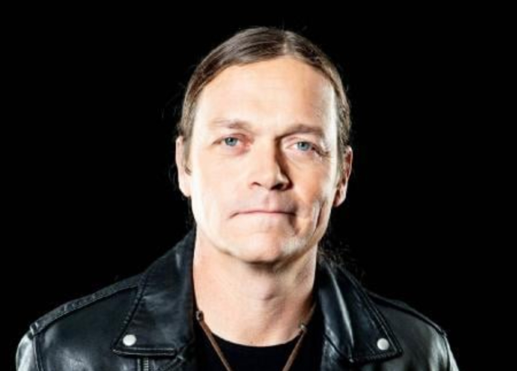 Vokalis Band  3 Doors Down Meninggal di Usia 47 Tahun karena Kanker Ginjal