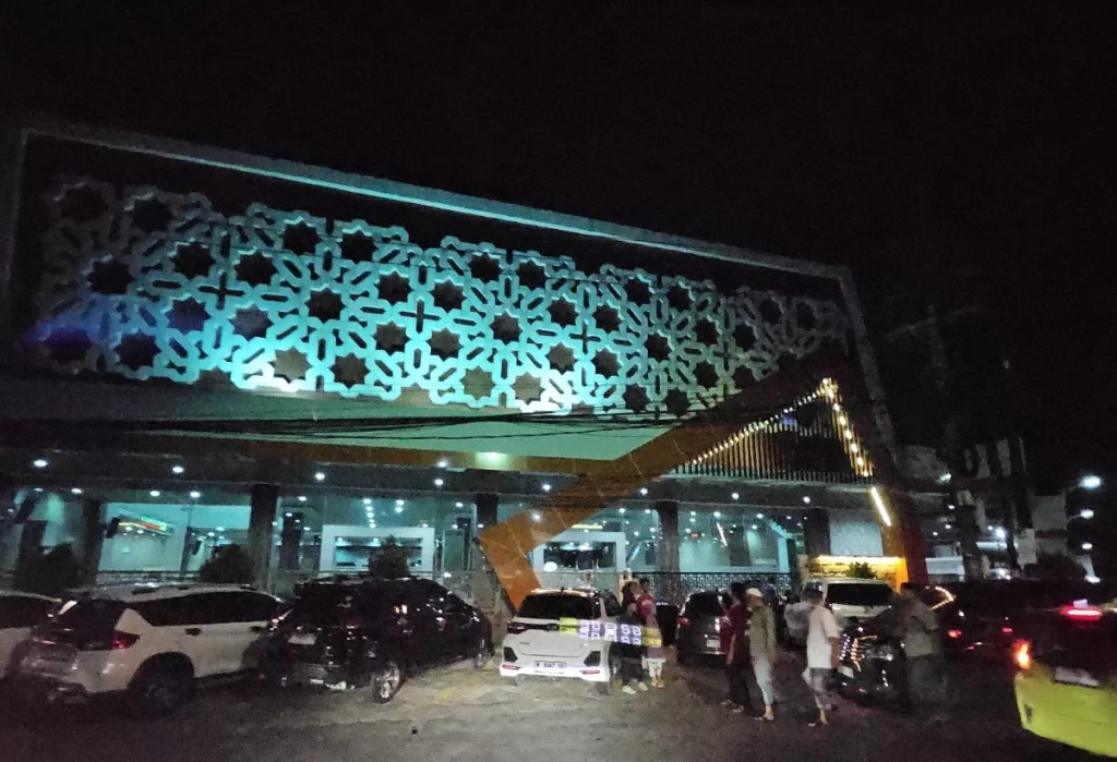 Warga Muhammadiyah di Gresik, Sholat Teraweh Malam Ini