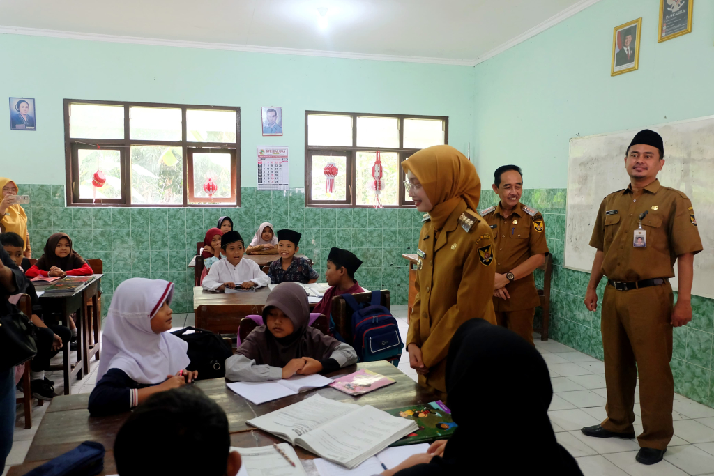 Sidak SDN Pakunden 1, Wali Kota Kediri Soroti Tiga Ruang Kelas Rusak
