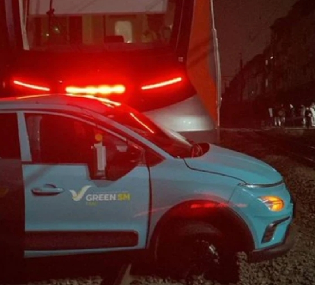 Menhub Panggil Pihak Taxi Green SM Terkait Insiden KRL vs Argo Bromo Anggrek di Bekasi 