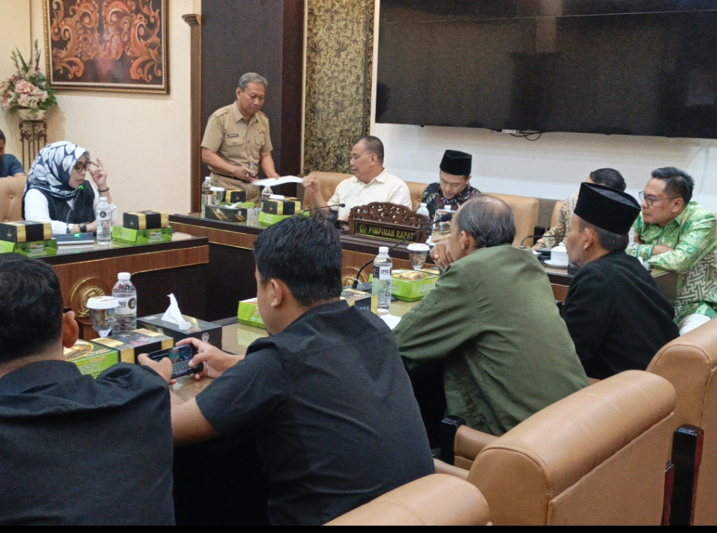 Kasus Peluru Nyasar di SMPN 33 Gresik Diadukan ke DPRD Jatim, Minta Dimediasi