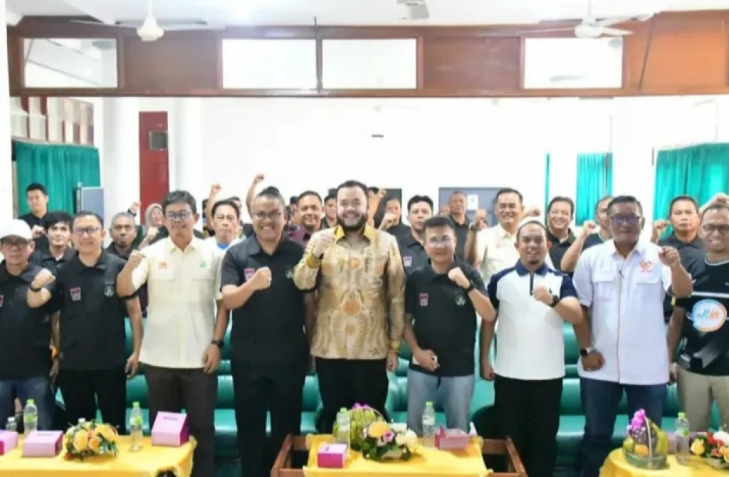 Fadly Amran Hadiri Pelantikan Pengcab PTMSI Padang, Dorong Lahirnya Atlet Muda Berprestasi