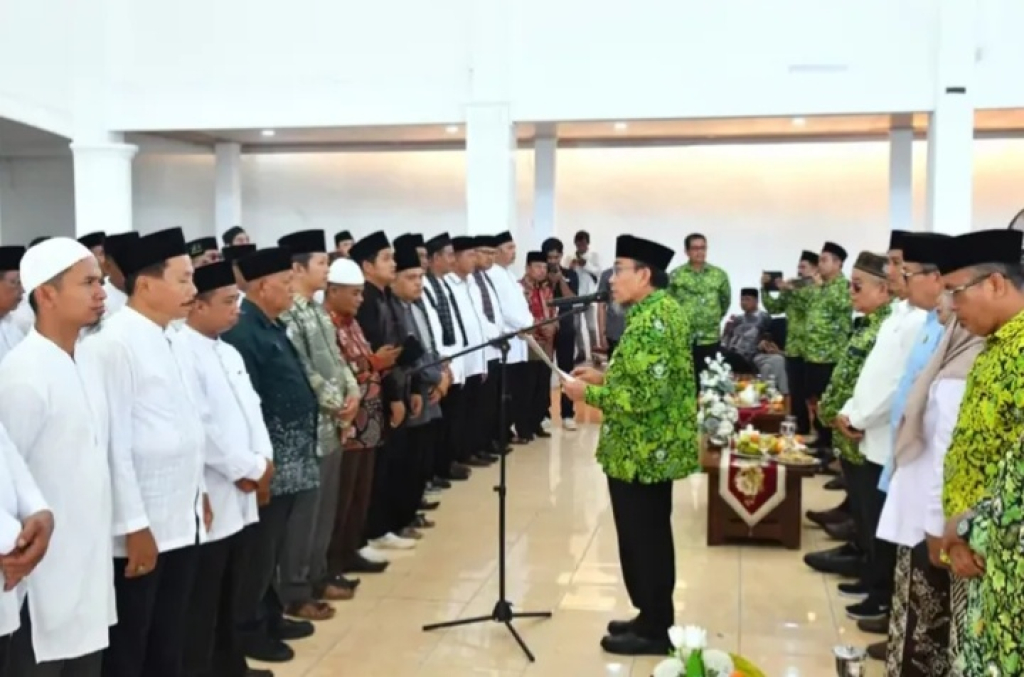 Maigus Nasir Lantik Pengurus Ranting DMI se-Kota Padang