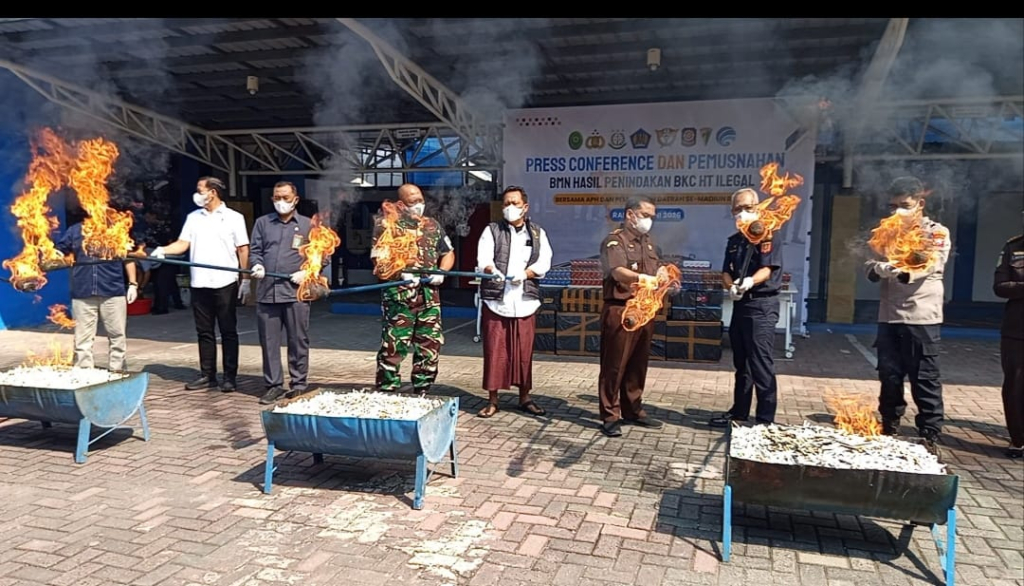 Bea Cukai Madiun Musnahkan 4,6 Juta Batang Rokok Ilegal, Selamatkan Potensi Kerugian Negara Rp4,27 Miliar