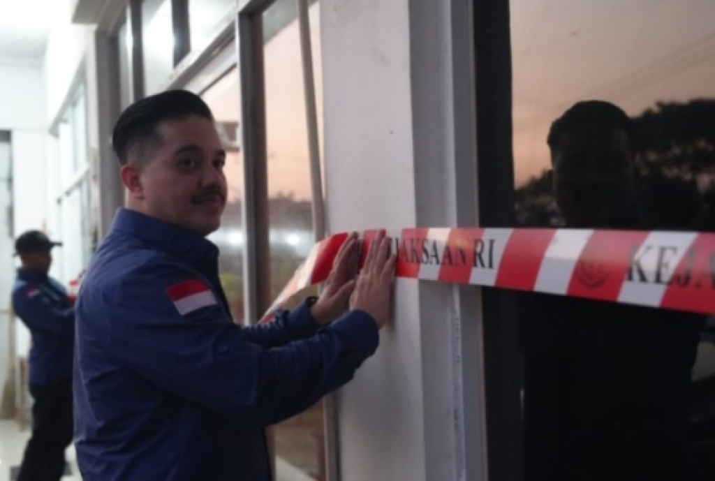 Bongkar Skandal Korupsi KUR BTN, Kejari Karawang Segel 3 Kantor
