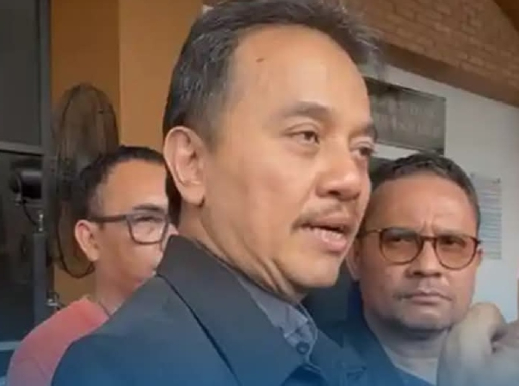 Hakim Melarang Publikasi Detik-detik Penyidik Masuk Kamar Roy Suryo