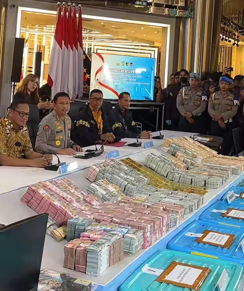 Bukan Kaleng-Kaleng! Emas 74 Kg dan USD Barbuk Korupsi Eks Jampidsus, Hasil Uji: Asli