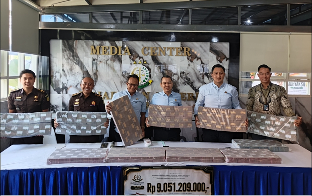 Vonis Inkrah, Kejari Surabaya Eksekusi Rp9,05 Miliar Aset TPPU Judi Online 188BET