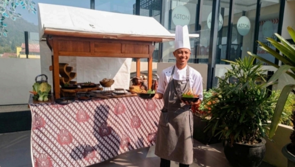 Sarapan Akhir Pekan di Aston Inn Batu Hadirkan Sensasi Angkringan dengan Panorama Gunung Panderman
