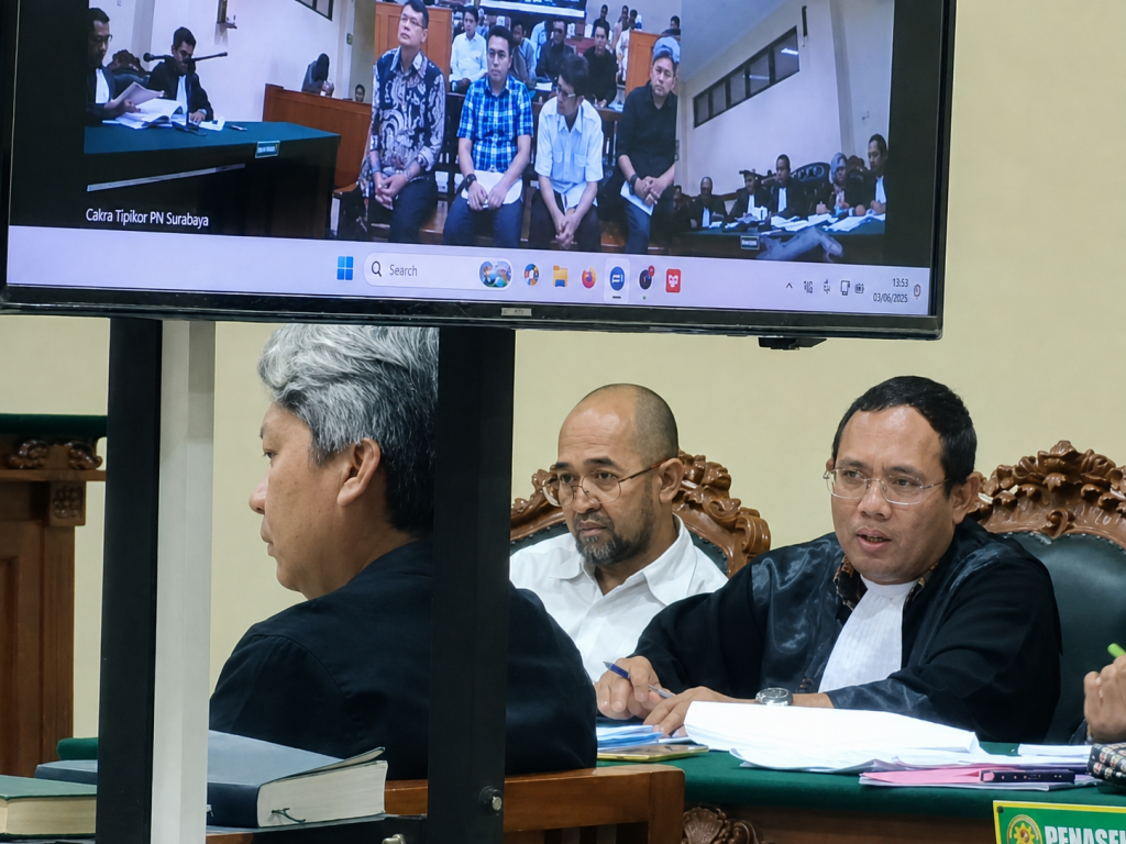 Sidang Korupsi BSPS Sumenep, Transfer Rp1 Miliar ke Roni Susanto Terungkap di Sidang Ari Her Sofiawanudin