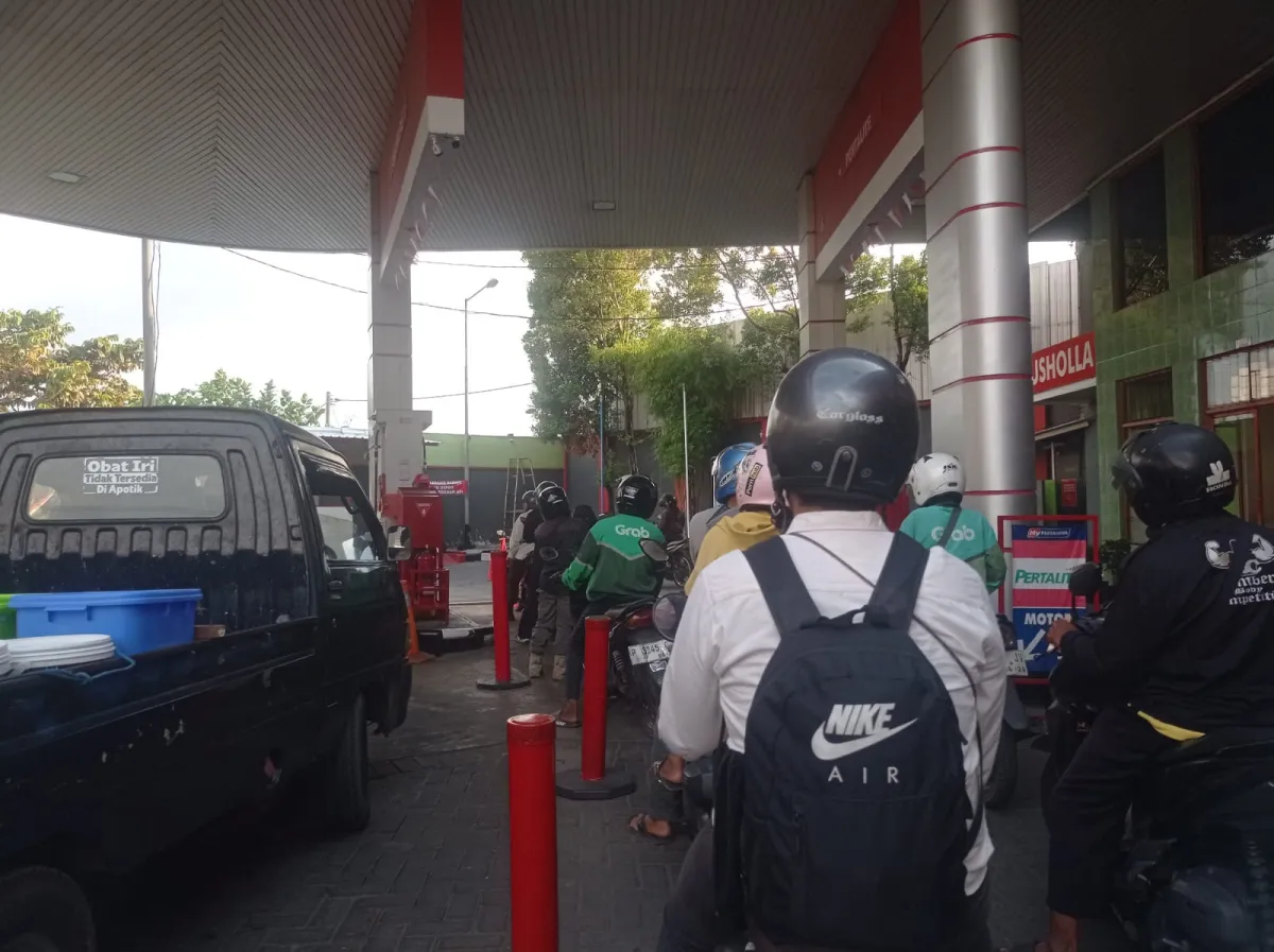 Gus Fawait Turun Tangan Atasi Antrean BBM Jember, Pertamina Gelontor Tambahan 100 Ribu Liter Per Hari