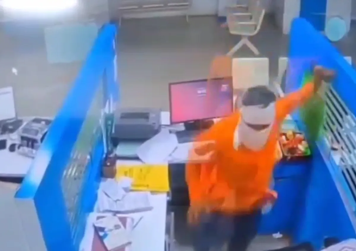 Berbekal Cabai Bubuk, Perampok Bank Raup Jutaan
