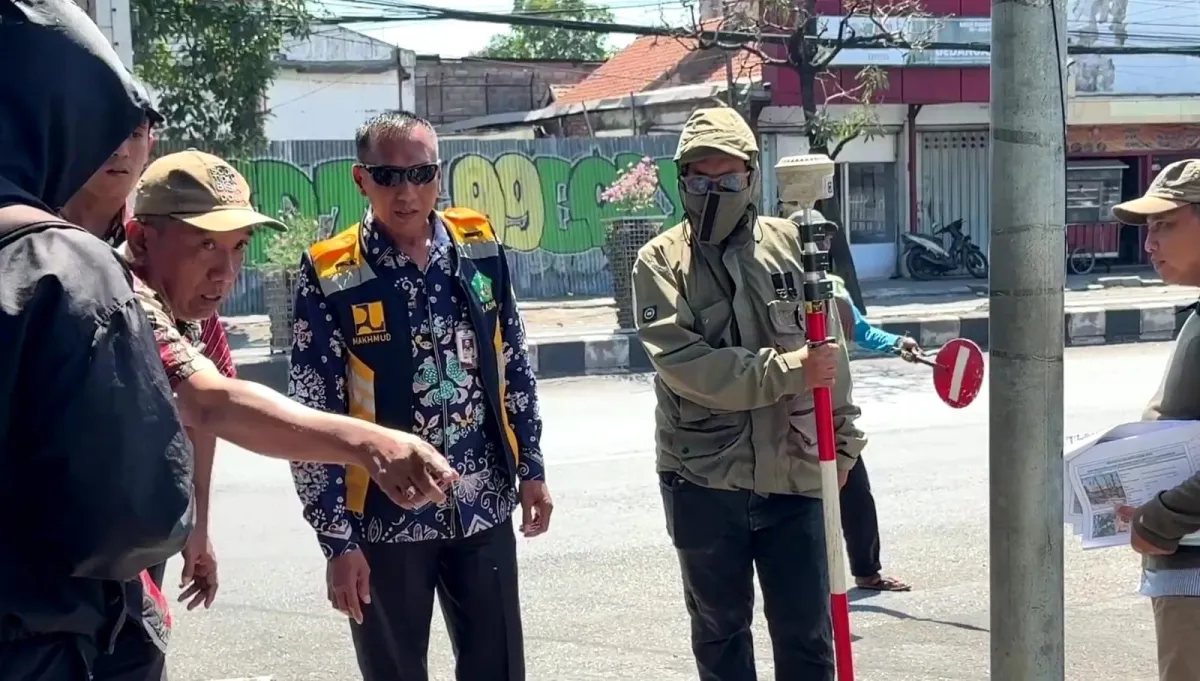 Pemkab dan BPN Mulai Melakukan Pengukuran Lahan untuk Flyover Gedangan
