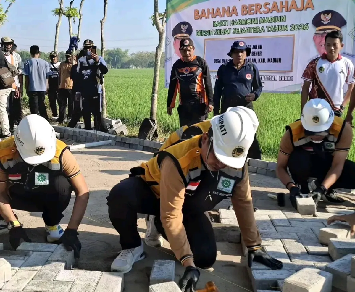 Bahana Bersahaja Sasar Desa Bener, Pemkab Madiun Tuntaskan Pavingisasi, RTLH hingga Layanan Kesehatan