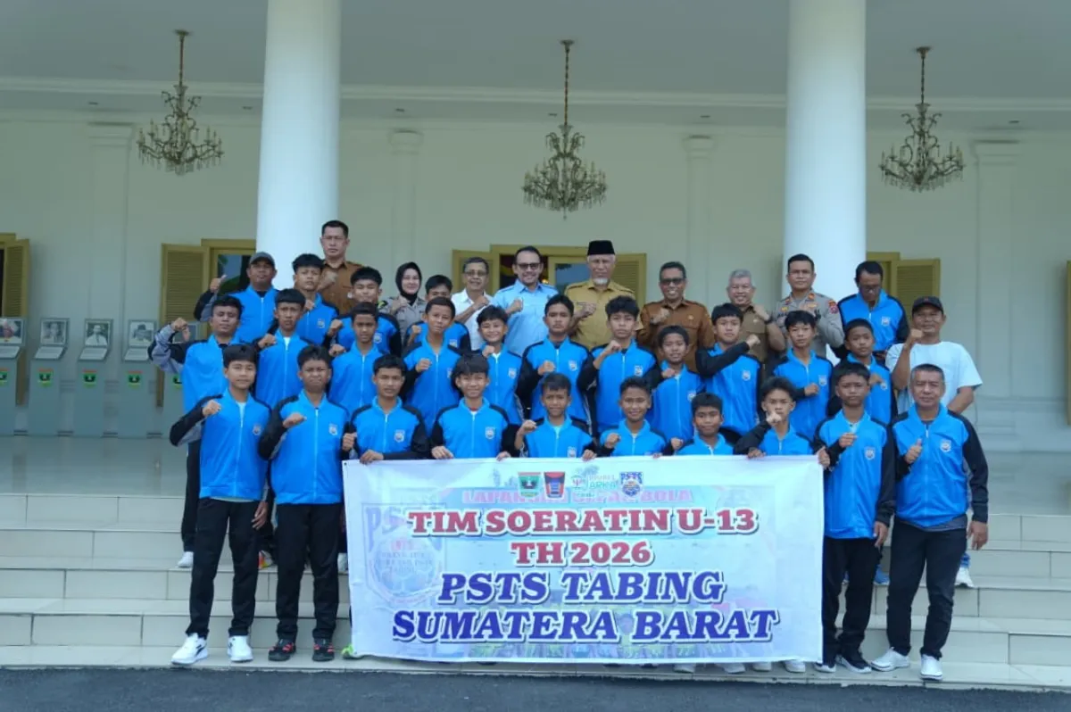 Gubernur Mahyeldi Dorong SSB Jadi Fondasi Pembinaan Sepak Bola Sumbar