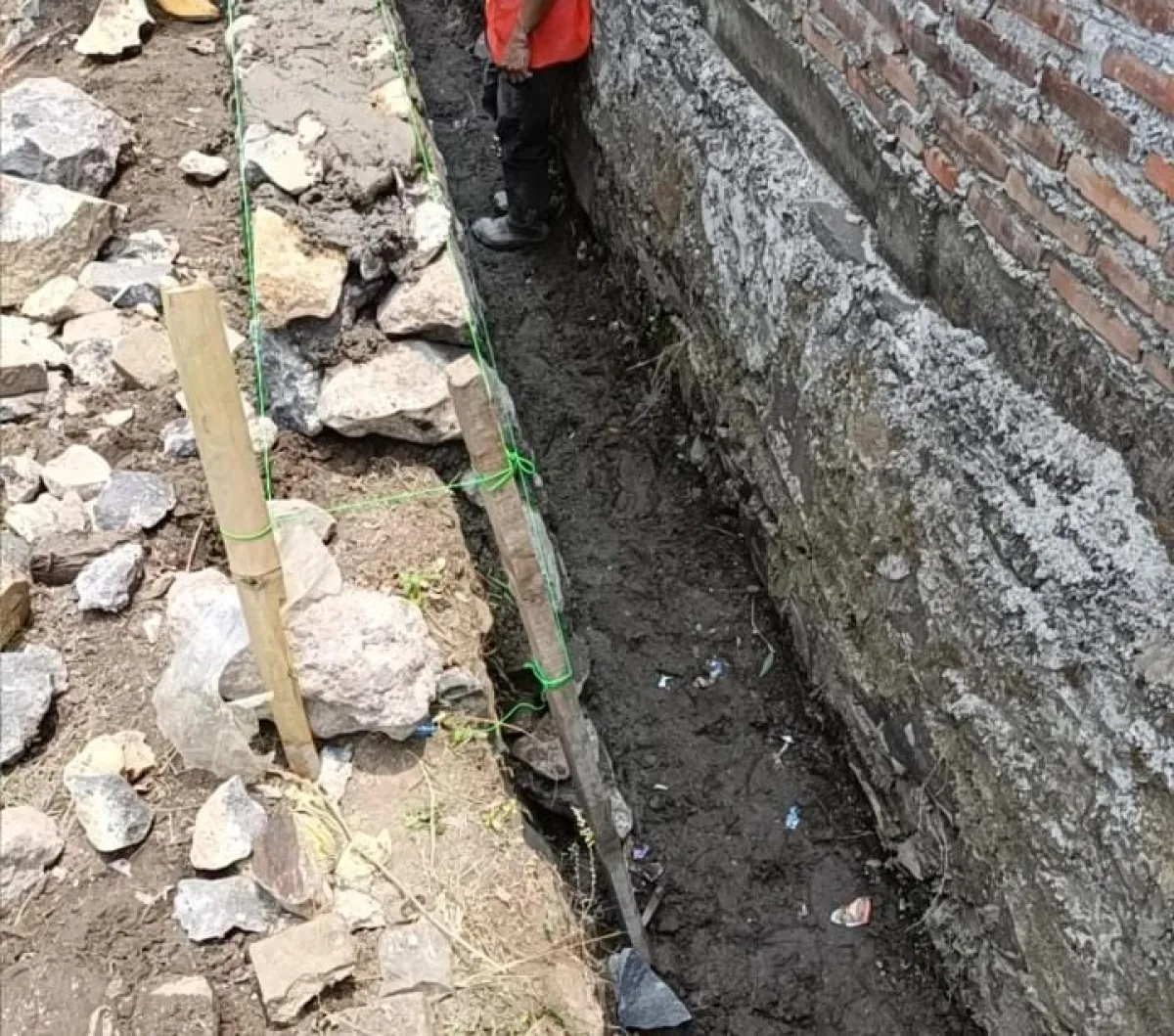 Proyek TPT Jerang Ilir Disorot, Kedalaman Galian dan Material Dipertanyakan