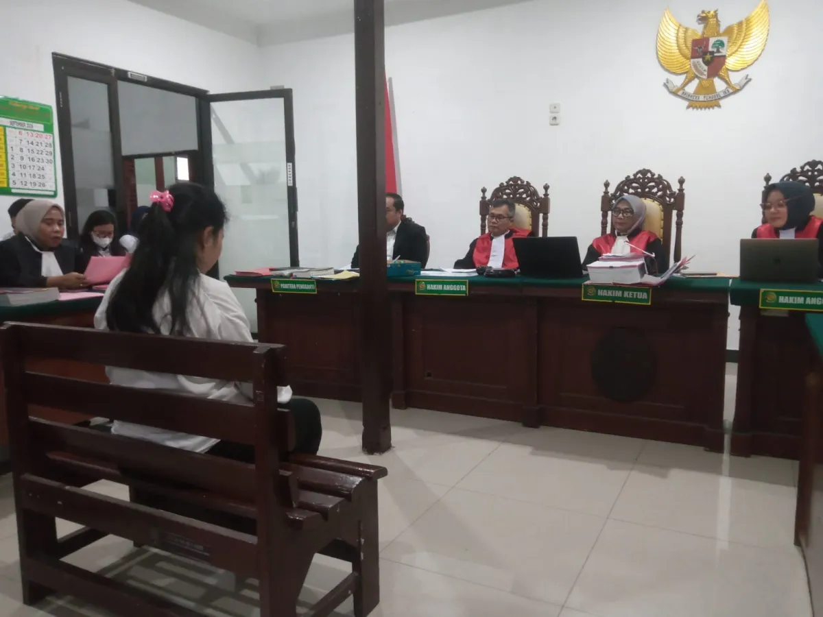 Hamil Besar, Lisa Diadili dalam Kasus Penyekapan Lansia dan Harta Rp6,029 Miliar