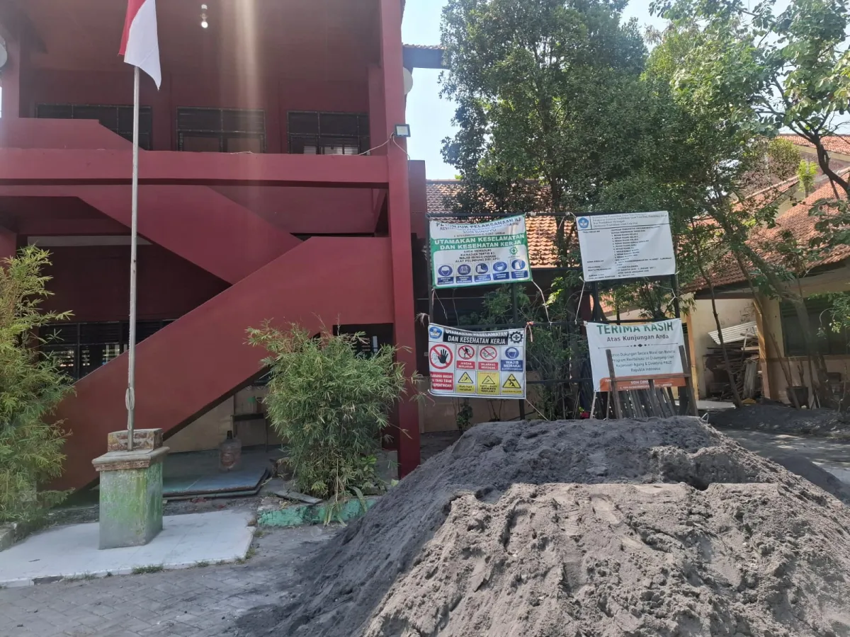 Dugaan Fee hingga 35 Persen Bayangi Revitalisasi SDN Dinoyo, Wali Murid Disebut Didenda Rp100 Ribu