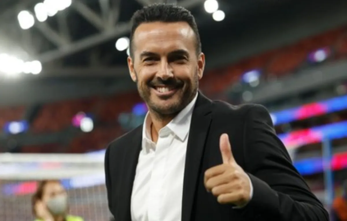 Pulang dari Indonesia, Pedro Gantung Sepatu