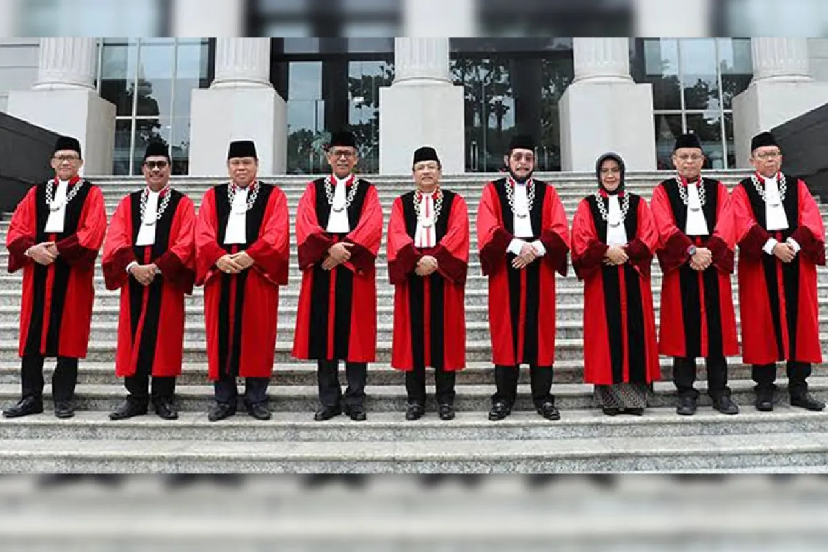 Masih Terkait Gibran, Sembilan Hakim MK Dilaporkan ke MKMK