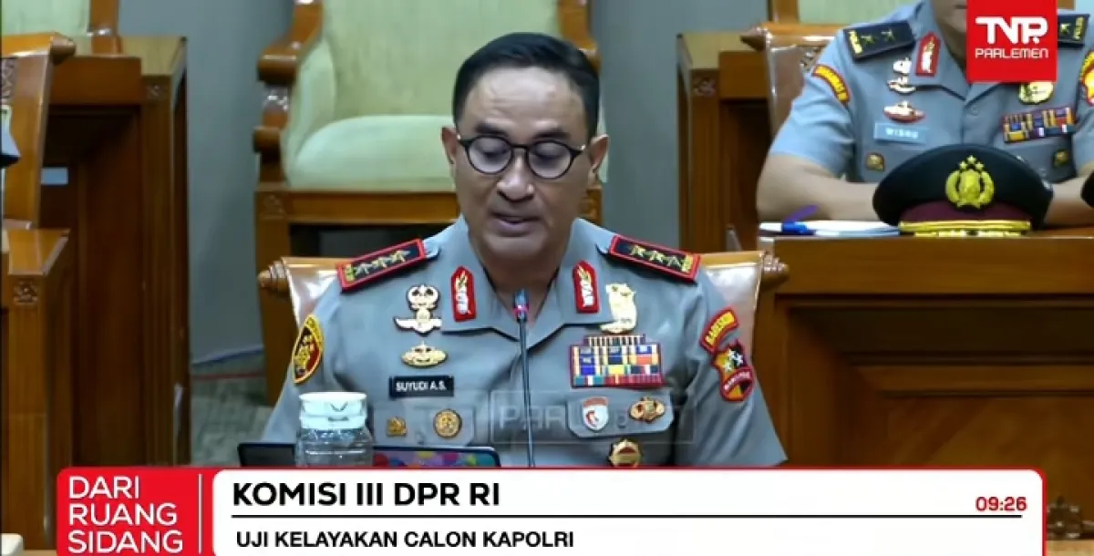 Komjen Pol. Suyudi Ario Seto saat menjalani uji kelayakan dan kepatutan. Foto: Tv Parlemen