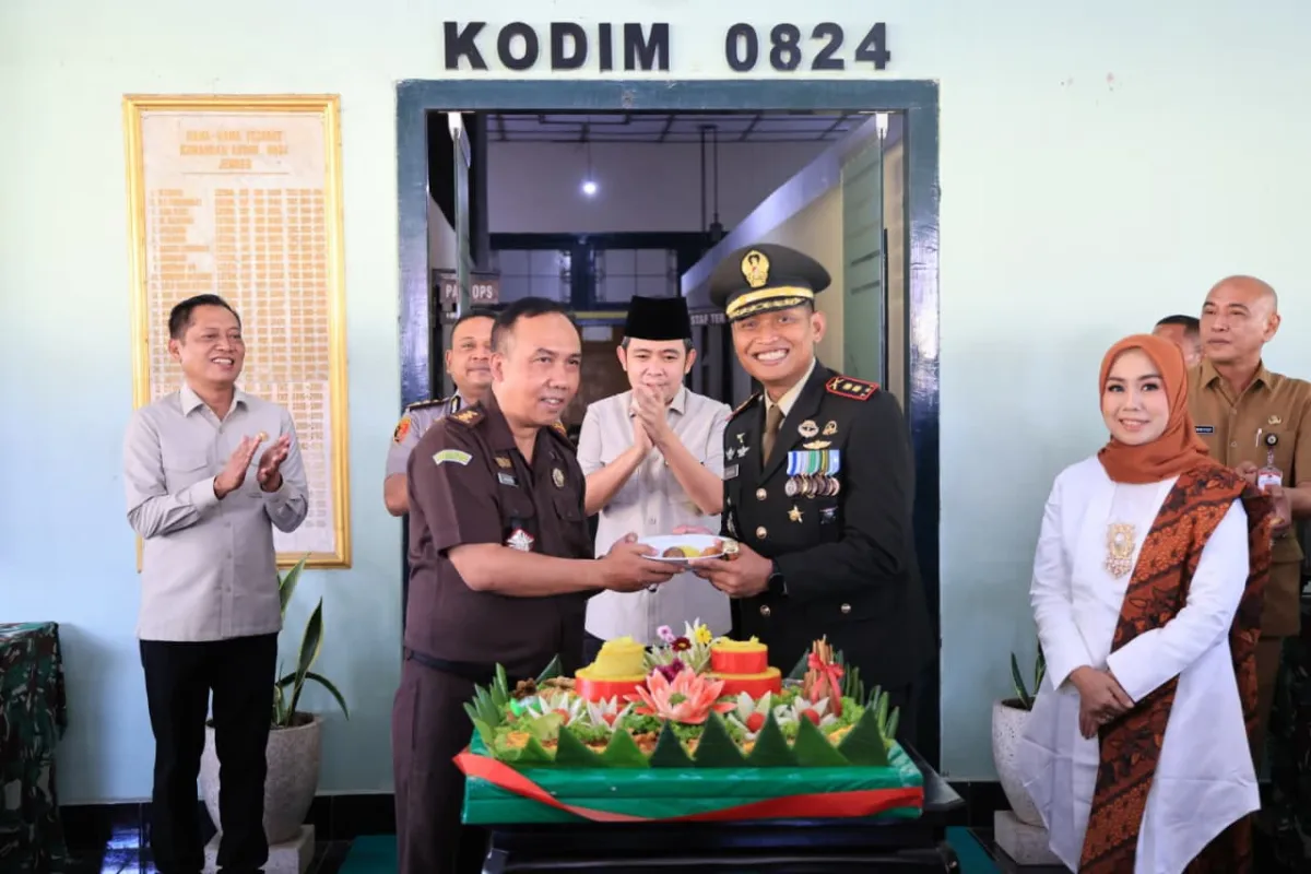 Forkopimda Jember Datangi Makodim Secara Mendadak, Tegaskan Soliditas TNI dan Pemkab
